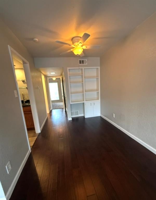 Foto del edificio - 2425 Ashdale Dr