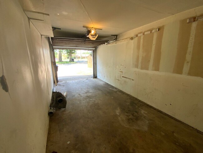 Foto del edificio - 2800 N Rockwell Ave