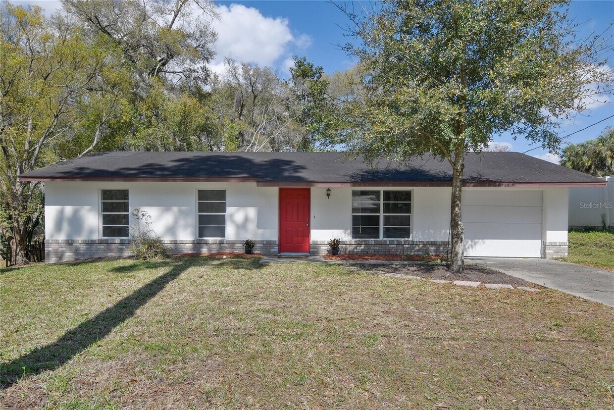 145 W Fern Dr, Orange City, FL 32763 House for Rent in Orange City