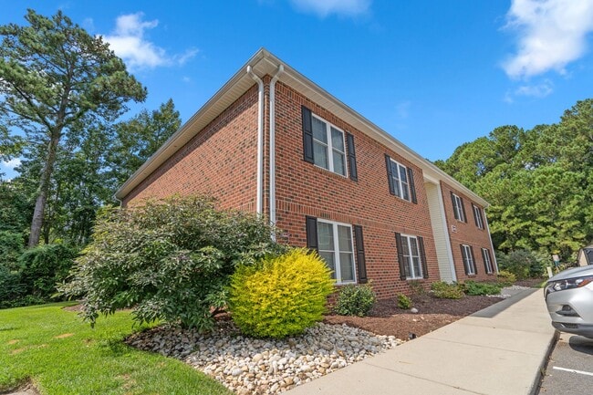 Foto del edificio - 2 bed 2 bath with a washer & dryer and all...