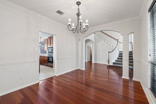 Building Photo - 2275 Fernspring Dr