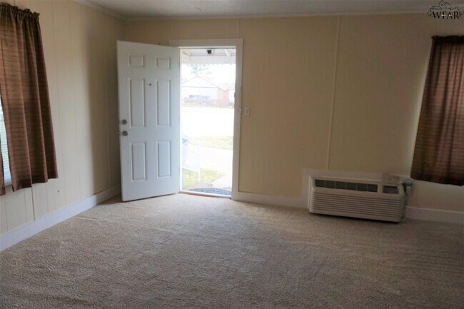 Building Photo - 1604 Coyote Blvd