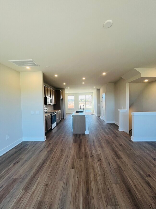 Building Photo - 2615 Wilkinson Pike