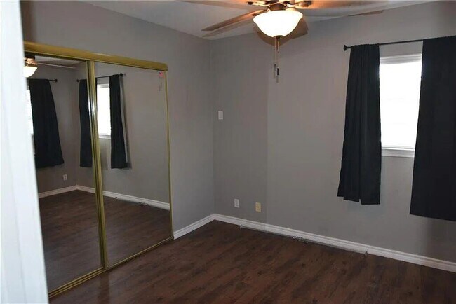 Building Photo - 7705 Debbie Dr