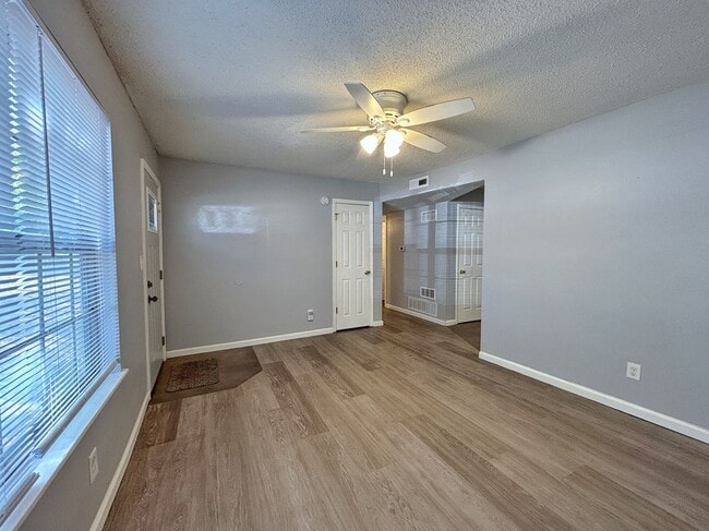 Building Photo - 2641 Maverick Ln