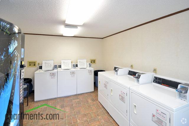 Laundry Facilities - Carleton Court Apartments