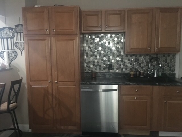 kitchen - 2315 Faber St