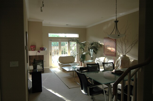 Foto del edificio - 306 W Meadows Ln