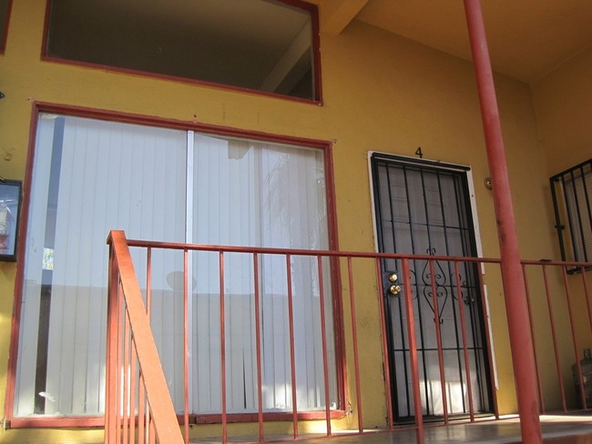 Foto del edificio - Royal Crest