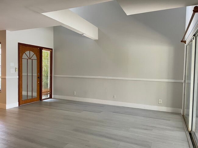 Building Photo - 5276 Buckhead Cir