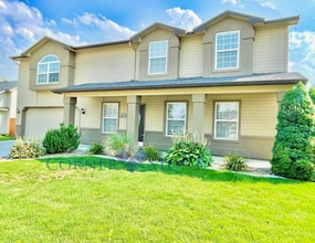 Building Photo - 1919 E Lost River Ave