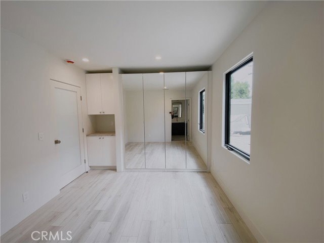 Foto del edificio - 3647 1/2 Brunswick Avenue, Los Angeles, CA 90039 - 2 BR 2 BA house
