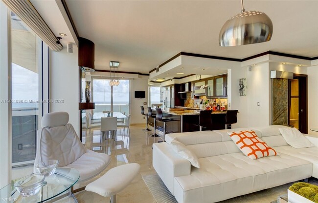 Foto del edificio - 3 br, 3.5 bath Condo - 4775 Collins Ave Ap...