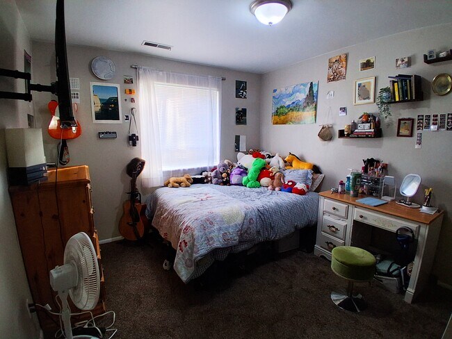 Foto del edificio - 1728 N 550 W