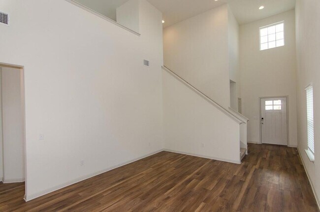 Foto del edificio - 409 Otto Ave