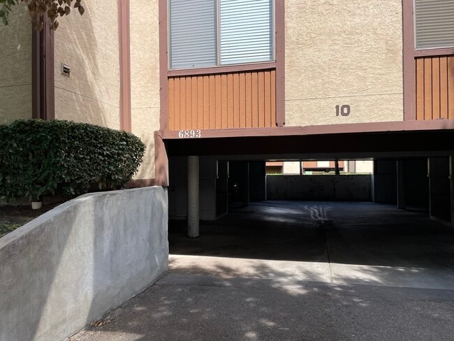 Building Photo - 6893 S Countrywoods Cir