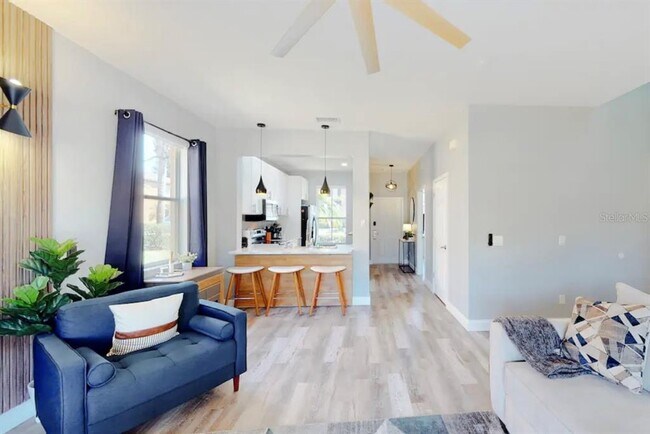 Building Photo - 3939 Calabria Ave