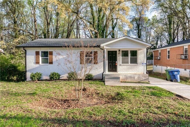 Building Photo - 375 Cleveland Ave SW