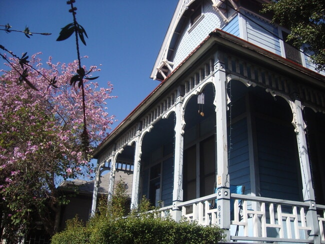 Victorian Duplex - 845 20th St