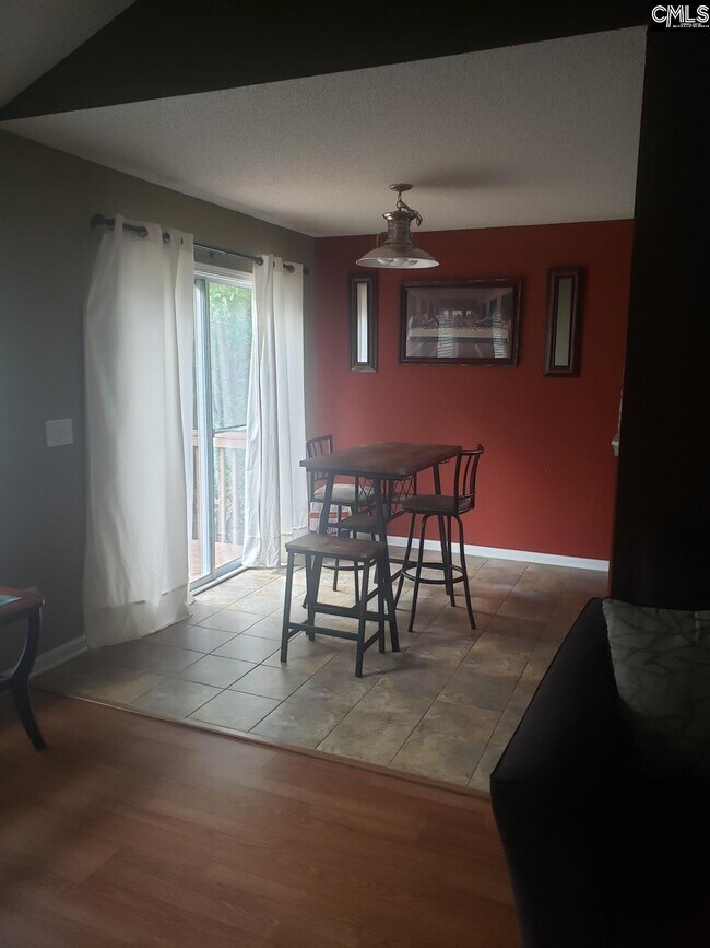 Foto del edificio - 208 Beech Branch Dr