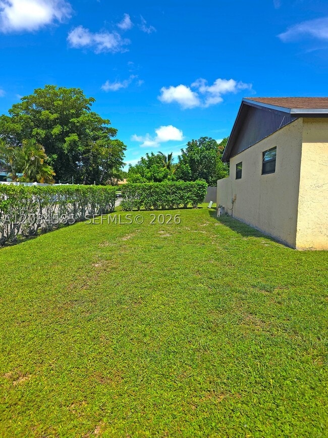 Foto del edificio - 3010 NW 204th Terrace