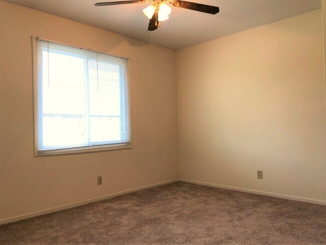 Foto del edificio - 2017 NW Hickory Ln