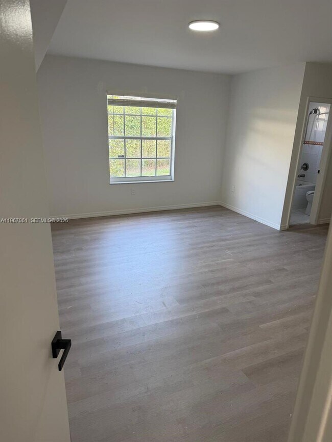 Foto del edificio - 4000 SW 16th Terrace