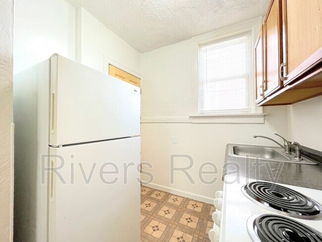 Foto del edificio - 3619 Hereford St