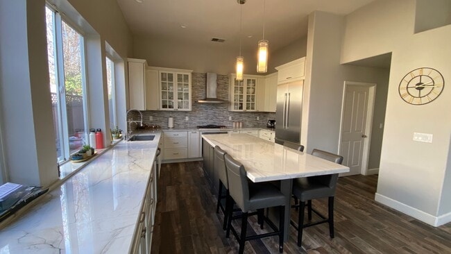Kitchen - 4149 Mackin Woods Ln