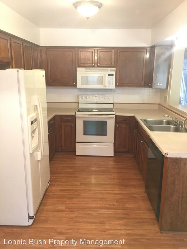 Building Photo - 914 Belvoir Cir