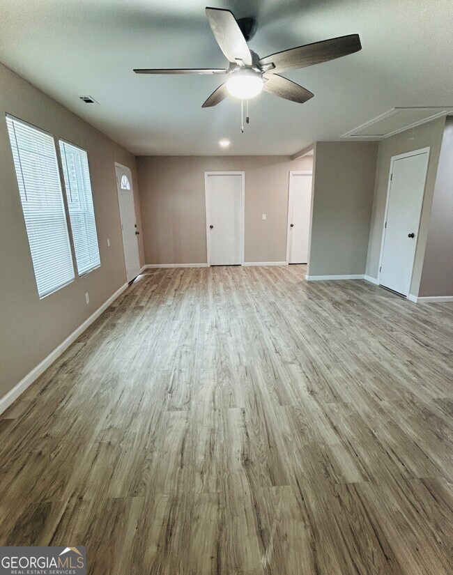 Foto del edificio - 3857 Gadson Dr