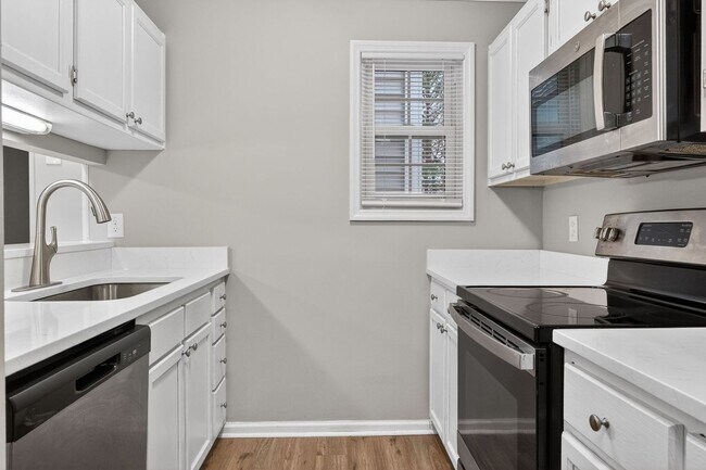 Building Photo - 295 Warton Ln