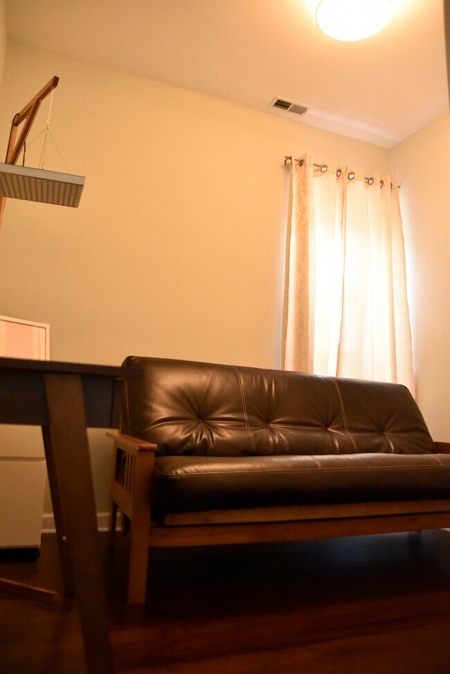 Bedroom 2 - 2315 W Rice St