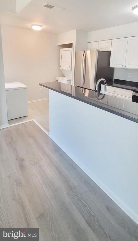 Foto del edificio - 5374 Bedford Terrace