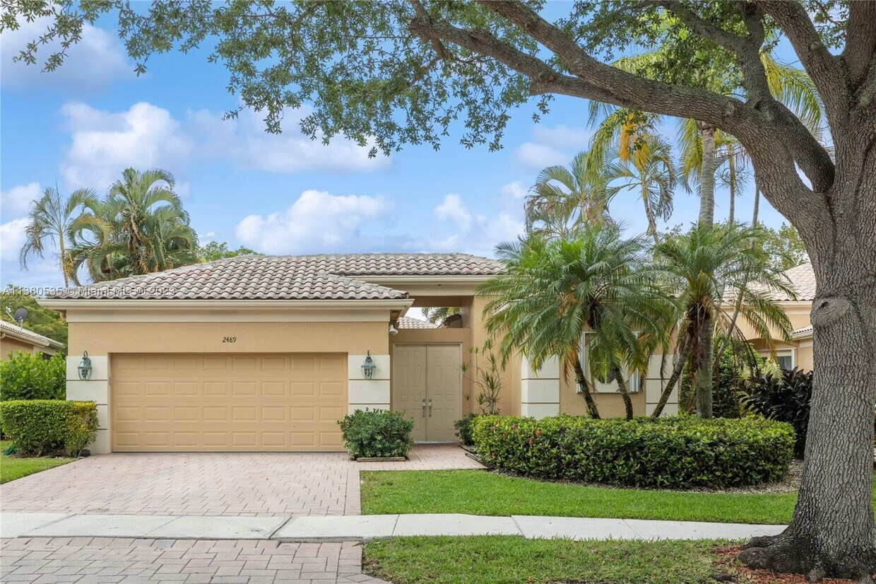 Primary Photo - 2489 Bay Isle Dr