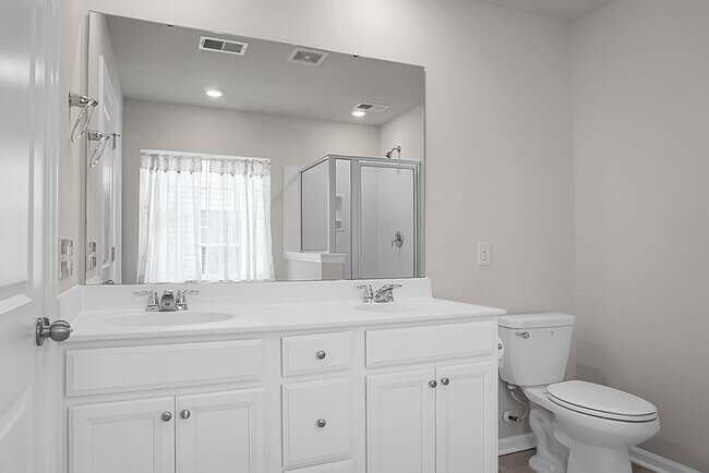 Foto del edificio - 210 Daniels Creek Cir