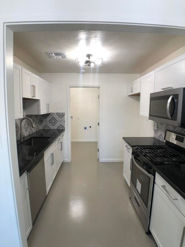 Foto del edificio - 1440 E Edison St