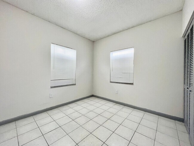 Foto del edificio - 3 Bedroom Private Home