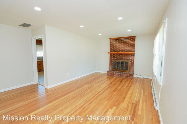 Foto del edificio - 3 br, 1.5 bath House - 3202 Saint Charles St