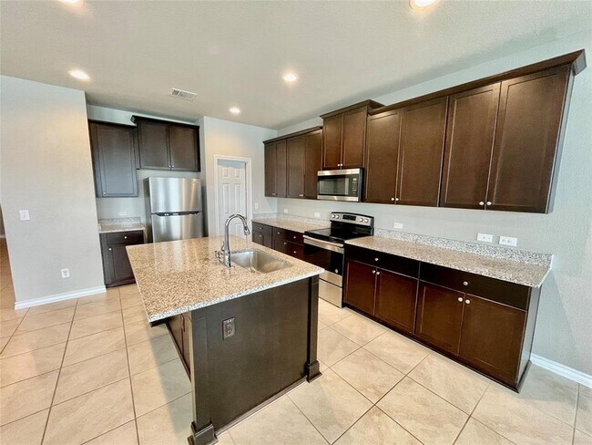 Building Photo - 1337 Eagle Ridge Trail