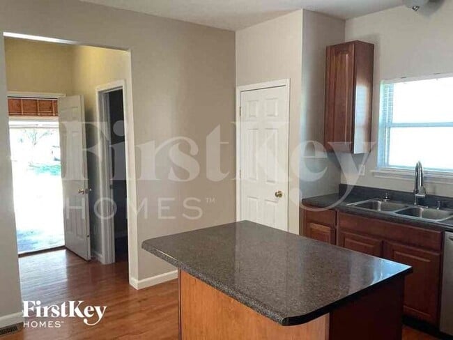 Building Photo - 217 Hawksbury Pl