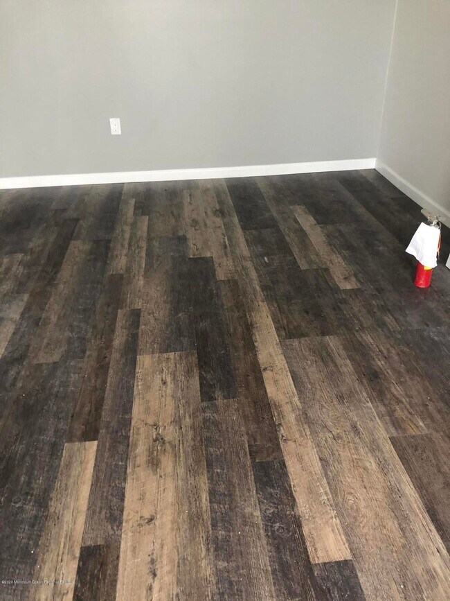 18 Navesink Ave, Atlantic Highlands, NJ 07716 Apartment for Rent in