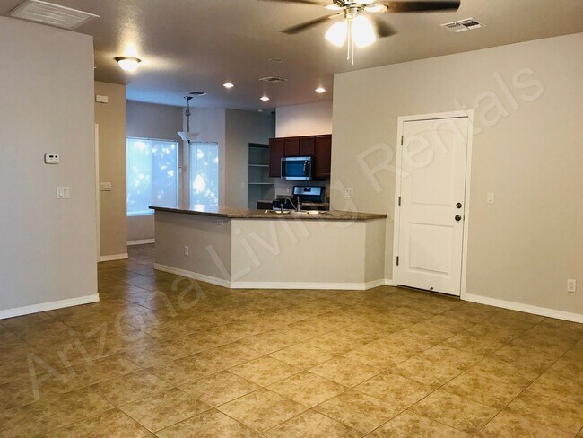 Foto del edificio - CHARMING TWO BEDROOM