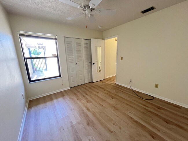 Foto del edificio - 1471 Sheafe Ave NE