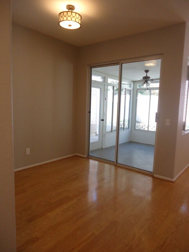 Foto del edificio - Coming Soon - Gorgeous Home in Westlake Vi...