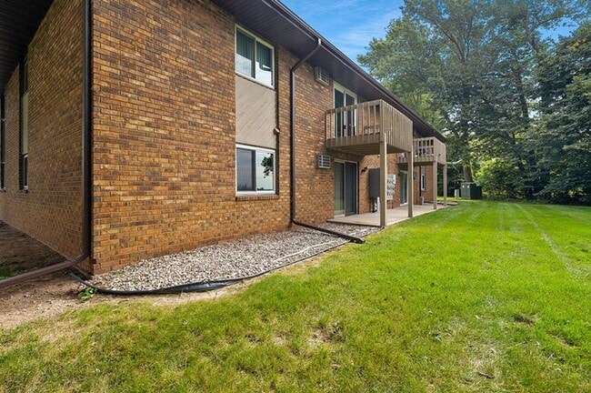 Building Photo - Washington Square Apartments