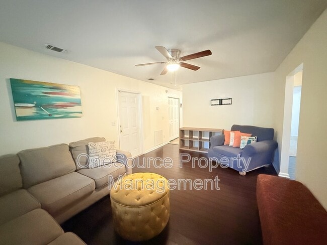 Building Photo - 261 Carterwood Dr