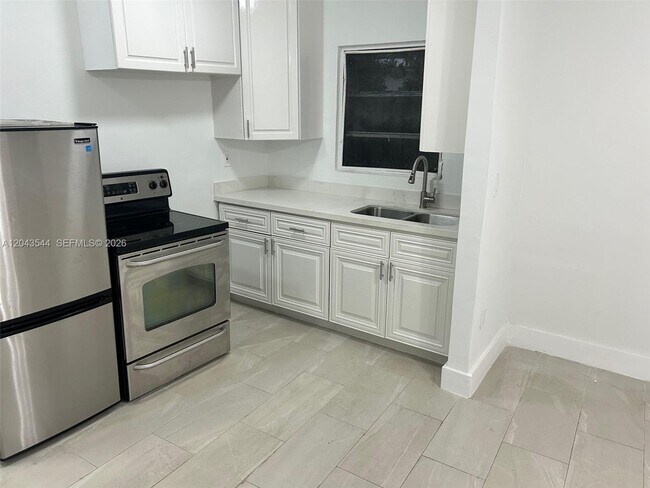 Foto del edificio - 261 NW 49th St