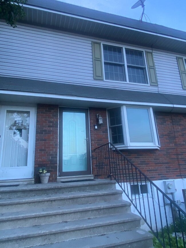 Beautiful 4 Bed, 3 Bath Ready For Rent! - Beautiful 4 Bed, 3 Bath Ready For Rent! House