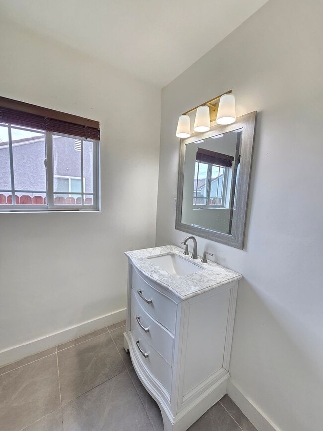 Foto del edificio - 8154 Potter Ave